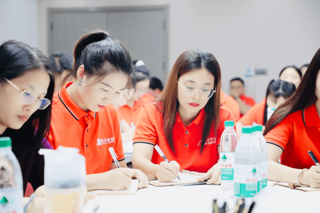 華企集團2024年雙十一啟動會暨秋季運動會圓滿成功 華企集團2024年雙十一啟動會暨秋季運動會圓滿成功